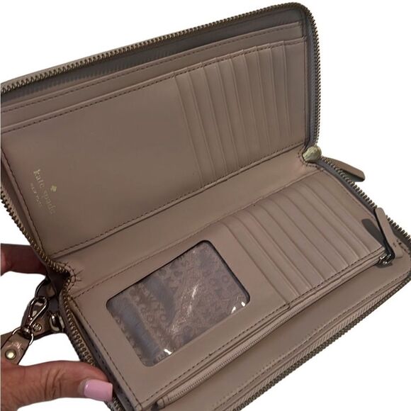 Kate Spade Wellesley Taupe Multiple Slots and Pockets Zip Around Long Wallet - Picture 3 of 13